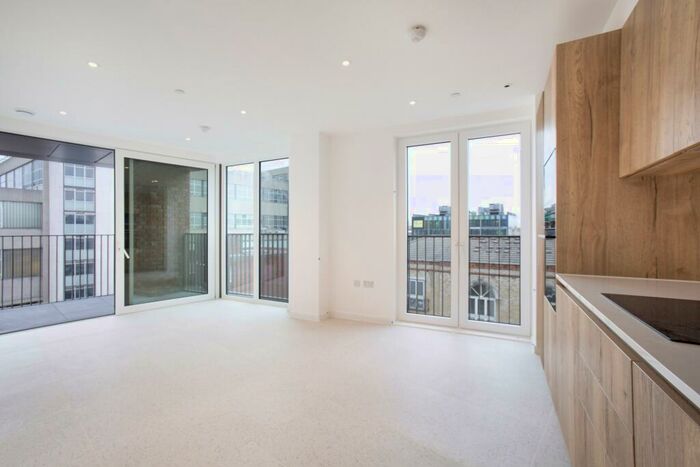 1 Bedroom Flat To Rent In Jacquard Point, Tapestry Way, Whitechapel, E1