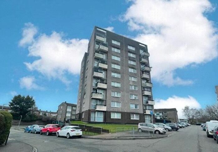 2 Bedroom Flat For Sale In Becton Place, Erith, Bexley, London, DA8