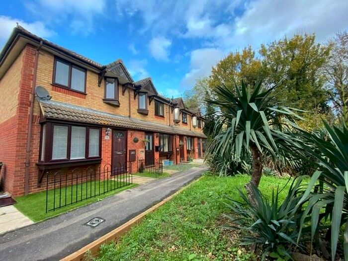 2 Bedroom House To Rent In Burdock Court, Newport Pagnell, MK16