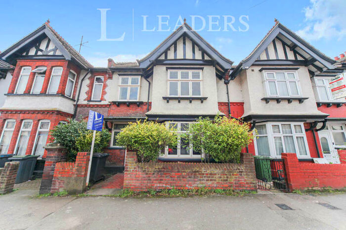 4 Bedroom Terraced House To Rent In Large Four Bedroom House Cromwell Road, LU3