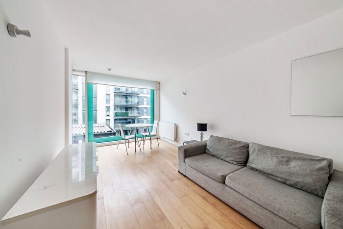 1 Bedroom Flat To Rent In Station Approach Hayes, Epc B, UB3