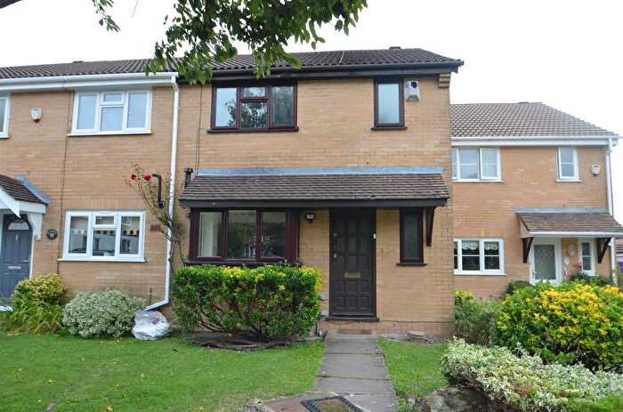 3 Bedroom Terraced House To Rent In Thorpland Avenue, Ickenham, UB10