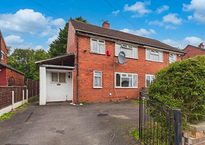 3 Bedroom Semi-Detached House For Sale In Worsley Avenue, Worsley, Manchester, M28