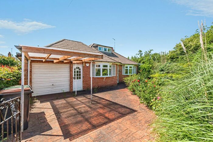 3 Bedroom Detached Bungalow For Sale In Beaconsfield Place, Rushden, NN10
