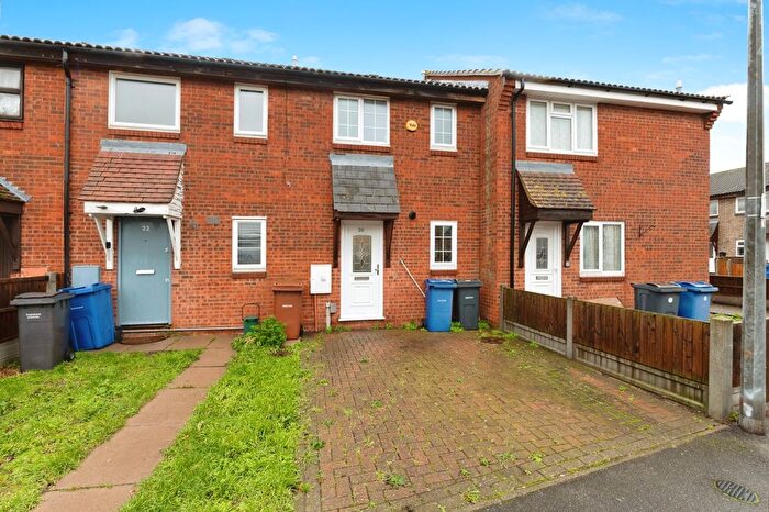 2 Bedroom Terraced House For Sale In Parker Avenue, Tilbury, Essex, RM18