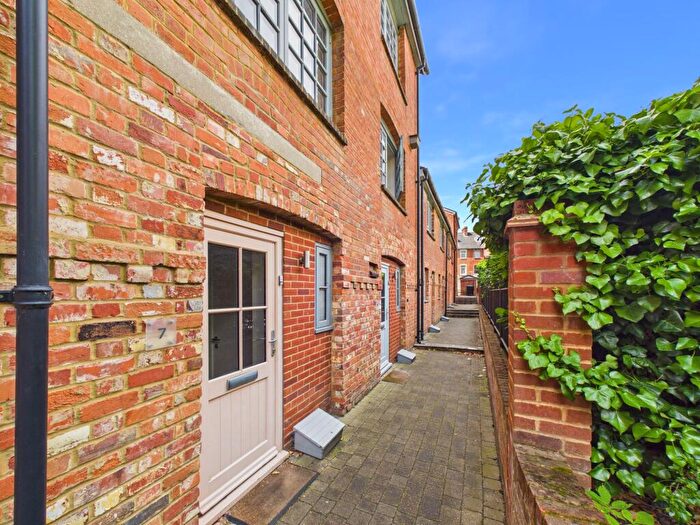 5 Bedroom Town House For Sale In Southampton Street, Reading, RG1