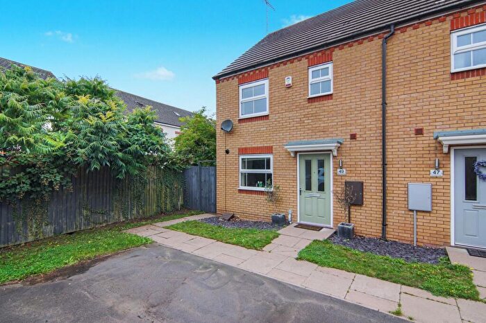 3 Bedroom Semi-Detached House For Sale In Walmsley Close, Coventry, CV5