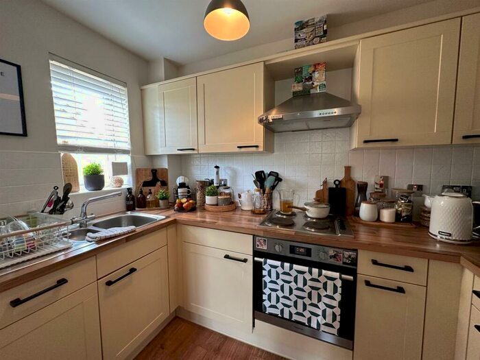 2 Bedroom Flat For Sale In Fellowes Road, Fletton, Peterborough, PE2