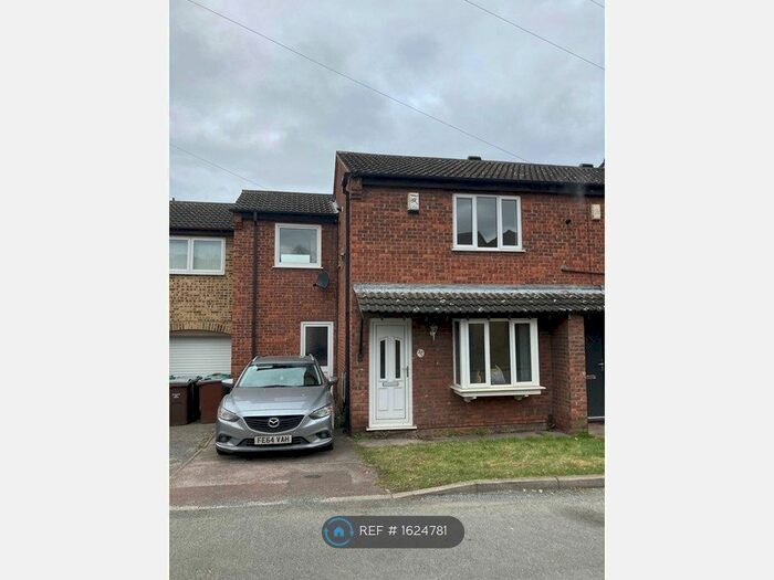 3 Bedroom Terraced House To Rent In Corsham Gardens, Nottingham, NG3