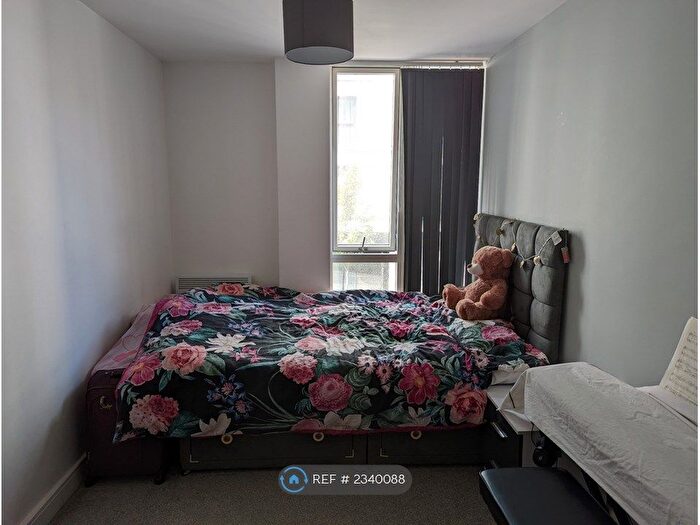 2 Bedroom Flat To Rent In Dyche Street, Manchester, M4