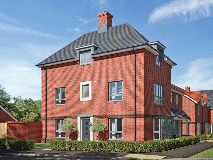 4 Bedroom Property For Sale In Brockhills Lane, New Milton, BH25