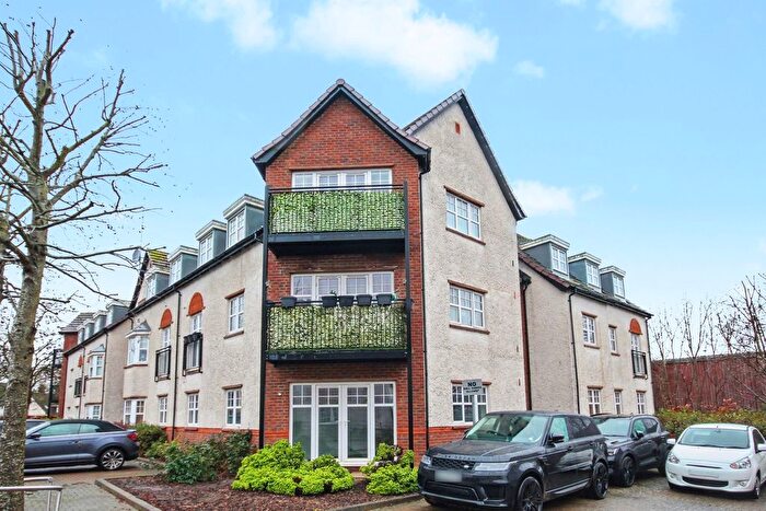 2 Bedroom Flat For Sale In Ascot Drive, Letchworth Garden City, SG6