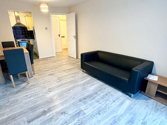 1 Bedroom Flat To Rent In Raven Close, Colindale, NW9