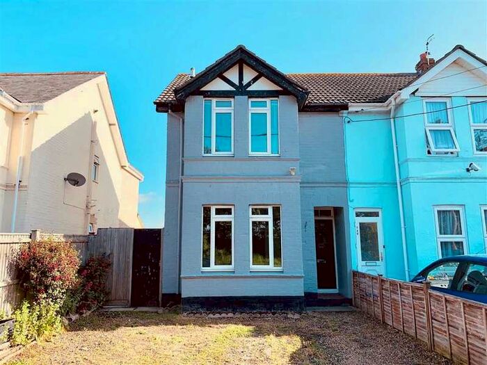 3 Bedroom Semi-Detached House To Rent In Gore Road, New Milton, BH25
