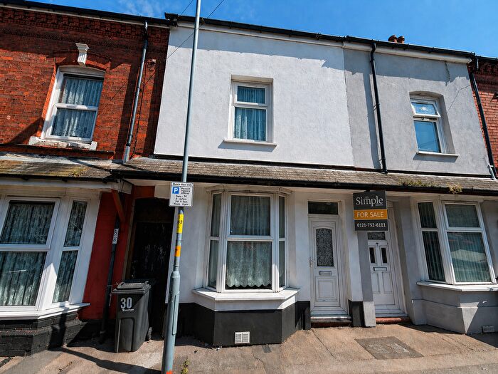 3 Bedroom Terraced House For Sale In Endicott Road, Birmingham, B6
