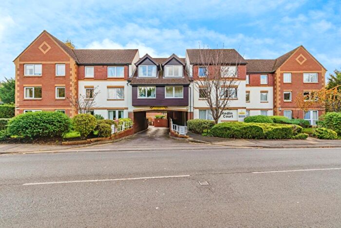 1 Bedroom Flat For Sale In Linkfield Lane, Redhill, Surrey, RH1