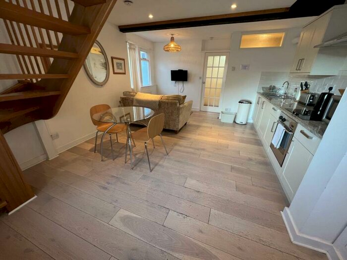 1 Bedroom Maisonette To Rent In Silver Street, Bradford On Avon, Wiltshire, BA15