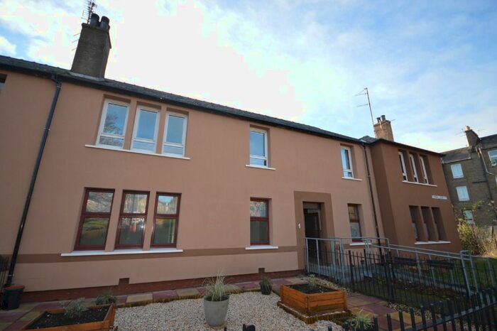 2 Bedroom Flat To Rent In Fleming Gardens South, Coldside, Dundee DD3