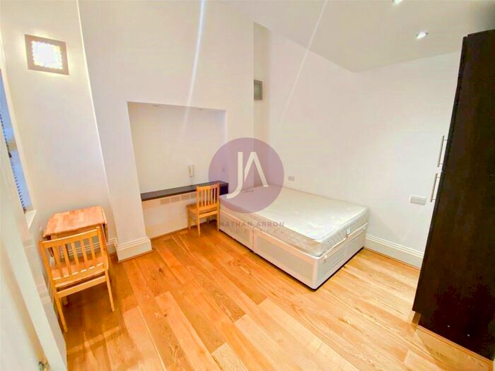 Studio To Rent In Inglewood Mansions, West End Lane, NW6