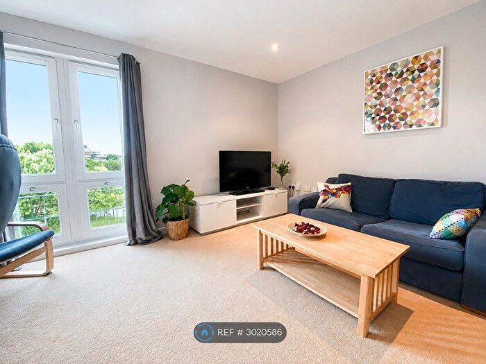 2 Bedroom Maisonette To Rent In Amalfi House, Cardiff, CF10