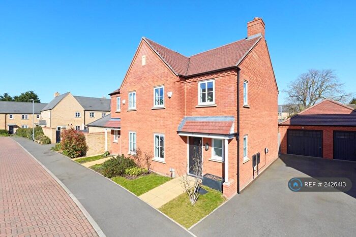 3 Bedroom Semi-Detached House To Rent In Crest Drive, Fenstanton, Huntingdon, PE28