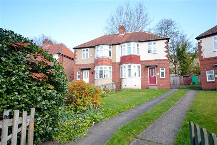 3 Bedroom Semi Detached House To Rent In Cedar Crescent, Low Fell, NE9