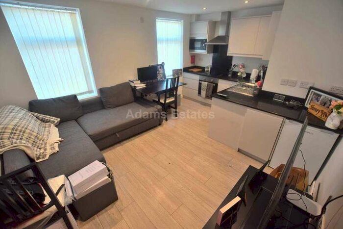 1 Bedroom Flat To Rent In Caversham Road, Reading, RG1