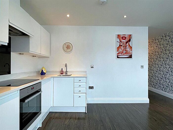 1 Bedroom Apartment For Sale In C Southlands Road, Bromley, BR2