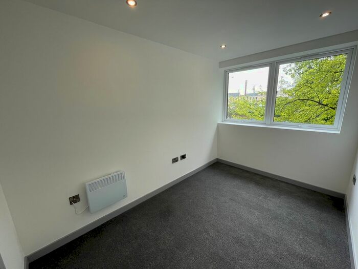1 Bedroom Flat To Rent In Church Street, Wolverhampton, WV2