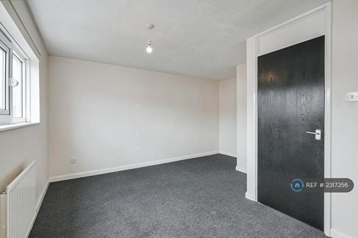 2 Bedroom End Of Terrace House To Rent In Tedburn Drive, Mansfield, NG18