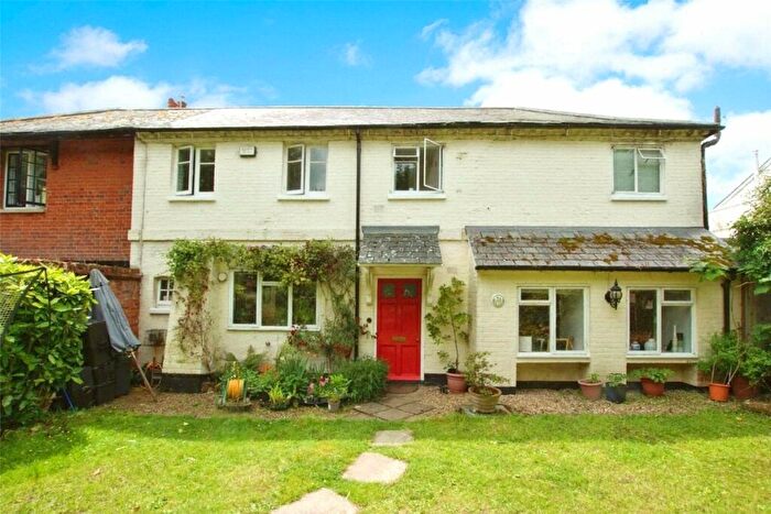 3 Bedroom Semi-Detached House For Sale In Lambs Lane, Swallowfield, Reading, Berkshire, RG7
