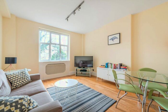 1 Bedroom Flat To Rent In Kensington High Street, Holland Park, London, W14