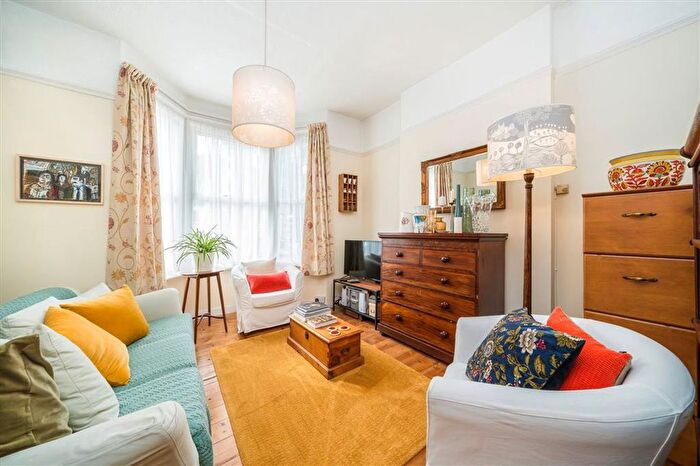 1 Bedroom Flat For Sale In Delafield Road, Charlton, SE7