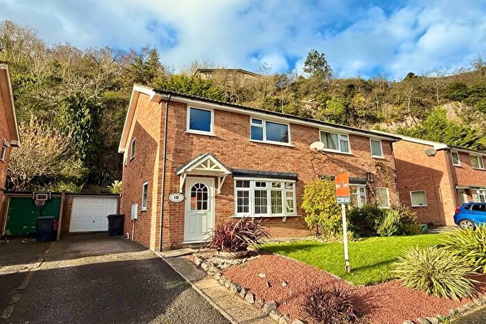 3 Bedroom Semi Detached House For Sale In Naunton Way, Weston-Super-Mare, BS22