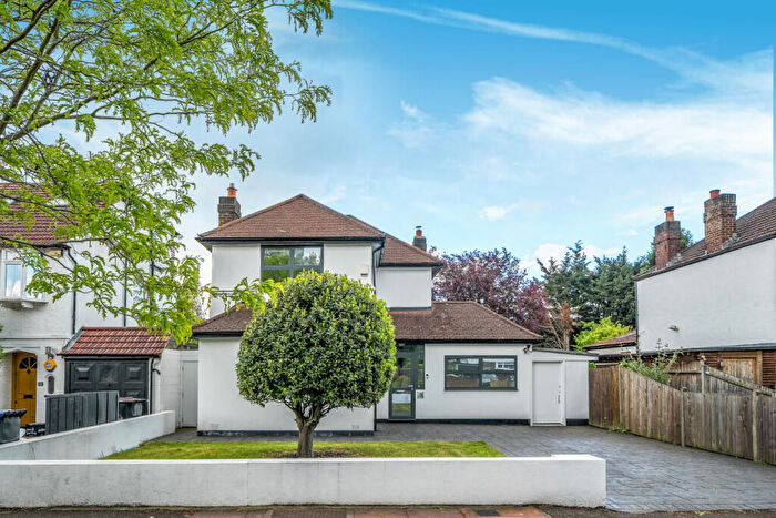 4 Bedroom Detached House For Sale In Clock House Road, Beckenham, London, BR3