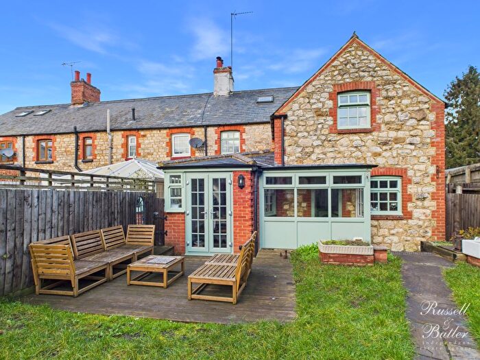 4 Bedroom Cottage For Sale In Lucas Cottages Main Street, Tingewick, Buckingham, Buckinghamshire, MK18