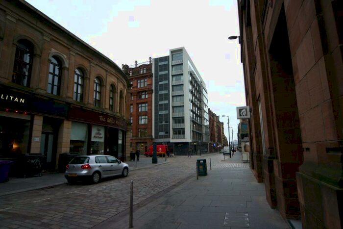 2 Bedroom Flat To Rent In Flat / Bell Street, Glasgow, G1