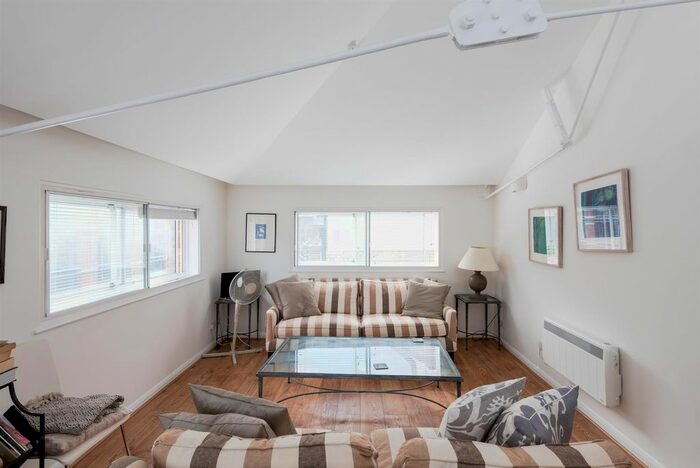 1 Bedroom Flat To Rent In Priory House, Friar Street, London, EC4V