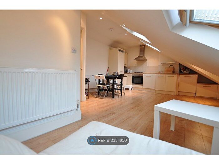 1 Bedroom Flat To Rent In East End Road, London, N2