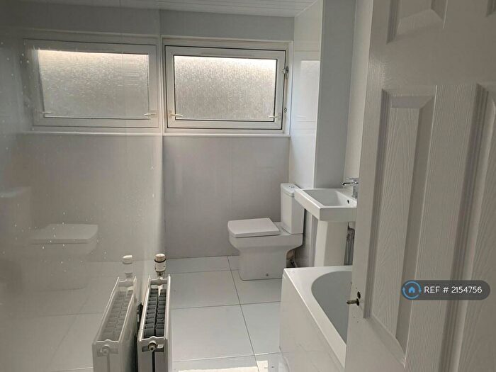 2 Bedroom Flat To Rent In Castlemilk Drive, Glasgow, G45