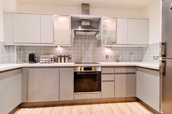 2 Bedroom Flat To Rent In London Road, St. Albans, AL1