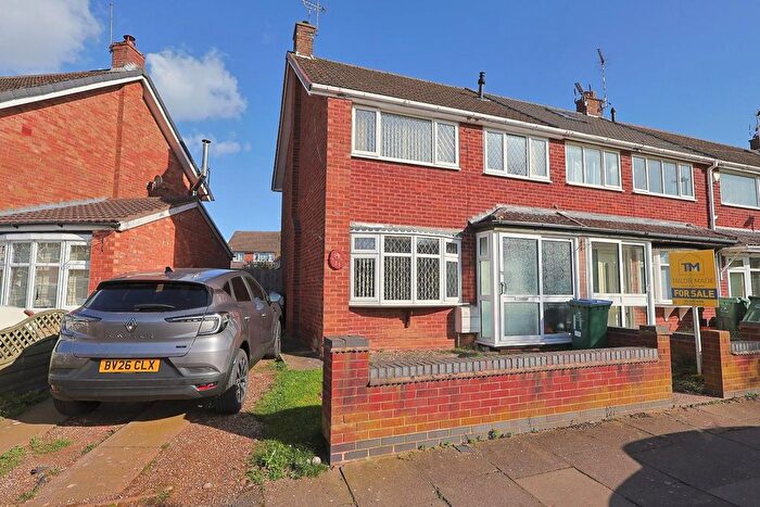 3 Bedroom End Terrace House For Sale In The Triangle, Allesley Park, Coventry - Extended, CV5