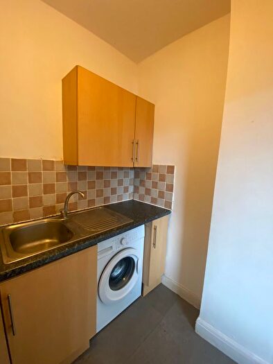 1 Bedroom Flat To Rent In Park Avenue, London, NW2