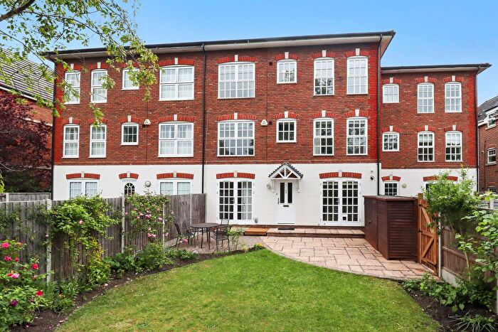4 Bedroom Property To Rent In Park Road, Camberley, GU15