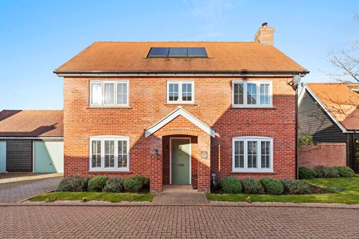 4 Bedroom Detached House For Sale In Wayfarers End, Princes Risborough, HP27
