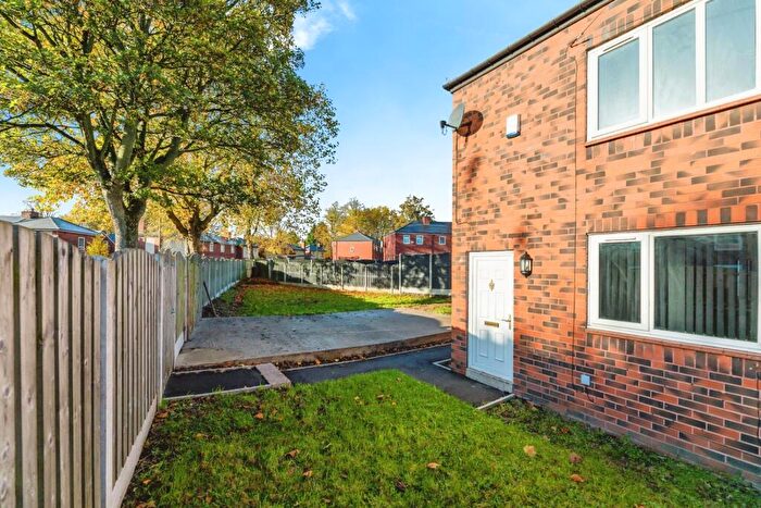 2 Bedroom Terraced House For Sale In Bowfield Road, Sheffield, S5