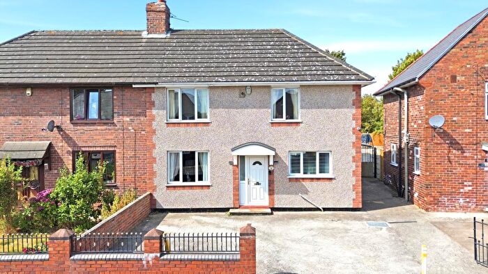 4 Bedroom Semi-Detached House For Sale In Deightonby Street, Thurnscoe, Rotherham, S63