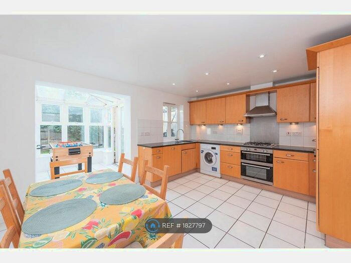 4 Bedroom Terraced House To Rent In Brockwell Park Row, London, SW2