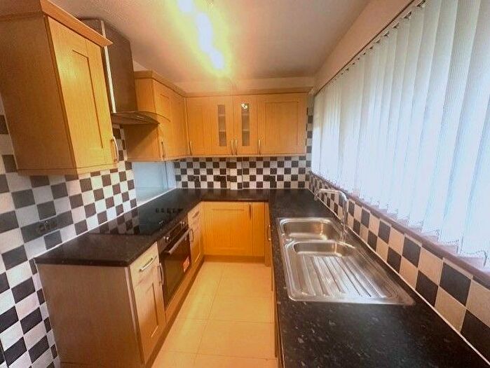 2 Bedroom Flat To Rent In North Orbital Street, Denham, UB9