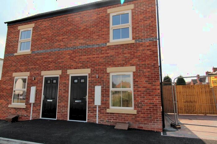 1 Bedroom Semi-Detached House To Rent In Moat Street, Swadlincote, DE11